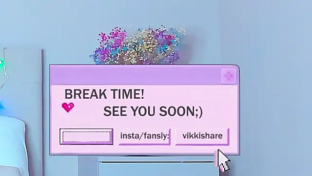 VikkiLustfull online show from 02/25/25, 05:36