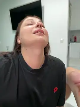 Snapshot of dreams4u chatting on 09/27/25, 09:36 dreams4u online show from 09/27/25, 09:36