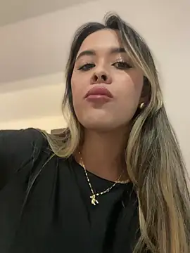 Snapshot of Emilia_Bakerr chatting on 01/19/25, 06:21 Emilia Bakerr online show from 01/19/25, 06:21