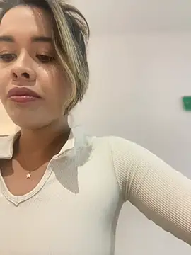 Snapshot of Emilia_Bakerr chatting on 02/24/25, 06:15 Emilia Bakerr online show from 02/24/25, 06:15