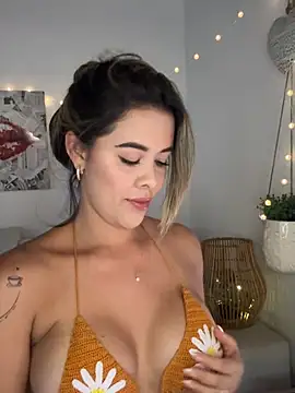 Emilia Bakerr online show from 06/12/26, 07:35