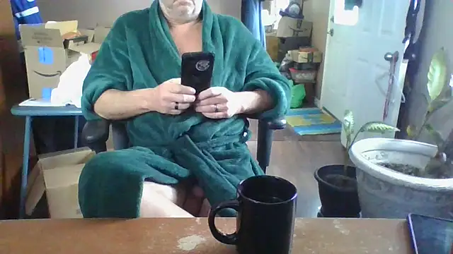 Snapshot of Daremeknot chatting on 01/18/25, 03:38 Daremeknot online show from 01/18/25, 03:38