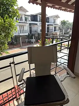 Snapshot of MrsFoucher chatting on 01/12/25, 08:03 MrsFoucher online show from 01/12/25, 08:03