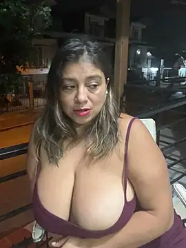 Snapshot of MrsFoucher chatting on 02/09/25, 12:39 MrsFoucher online show from 02/09/25, 12:39