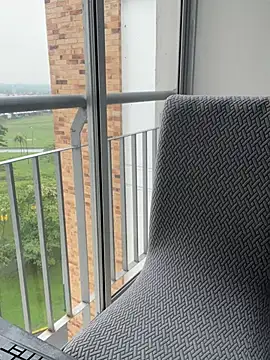 Snapshot of MrsFoucher chatting on 02/27/25, 01:28 MrsFoucher online show from 02/27/25, 01:28