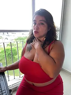 Snapshot of MrsFoucher chatting on 03/21/25, 09:01 MrsFoucher online show from 03/21/25, 09:01