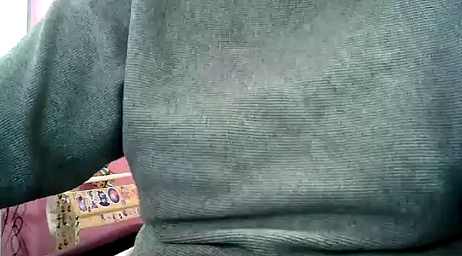 Snapshot of Lucinka1 chatting on 12/22/24, 12:05 Lucinka1 online show from 12/22/24, 12:05