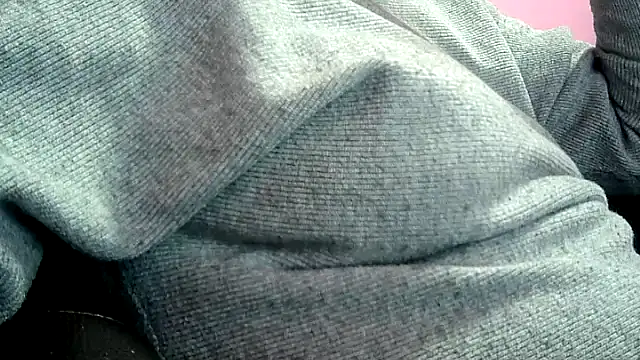 Snapshot of Lucinka1 chatting on 01/06/25, 04:13 Lucinka1 online show from 01/06/25, 04:13