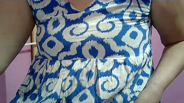 Snapshot of Lucinka1 chatting on 01/23/25, 06:56 Lucinka1 online show from 01/23/25, 06:56