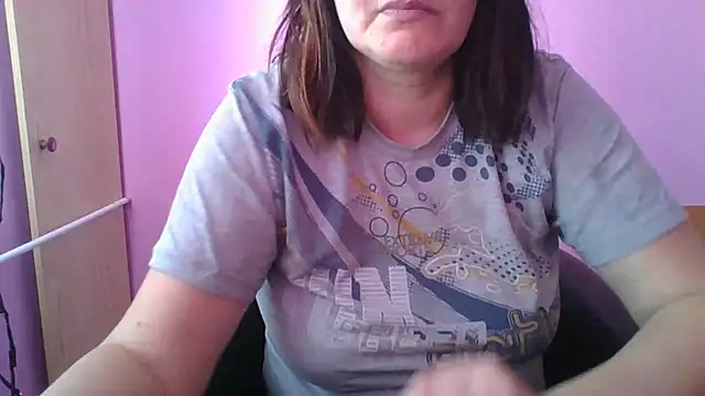 Snapshot of Lucinka1 chatting on 02/22/25, 11:13 Lucinka1 online show from 02/22/25, 11:13