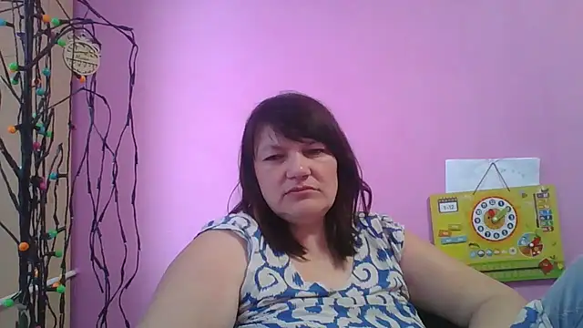 Snapshot of Lucinka1 chatting on 03/18/25, 03:42 Lucinka1 online show from 03/18/25, 03:42