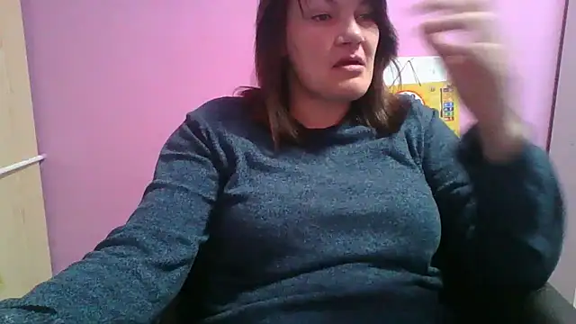 Snapshot of Lucinka1 chatting on 03/21/25, 06:40 Lucinka1 online show from 03/21/25, 06:40