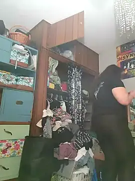 sweetkitty111 online show from 12/07/24, 11:29