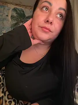 DaisyStreet online show from 11/19/25, 03:56