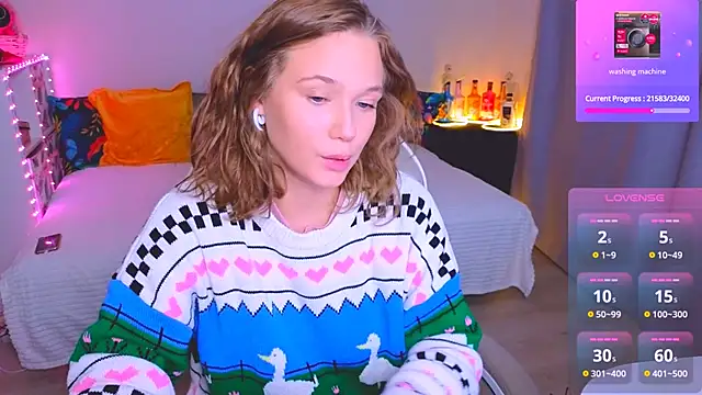 Snapshot of Karen_morris chatting on 12/13/24, 04:49 Karen morris online show from 12/13/24, 04:49