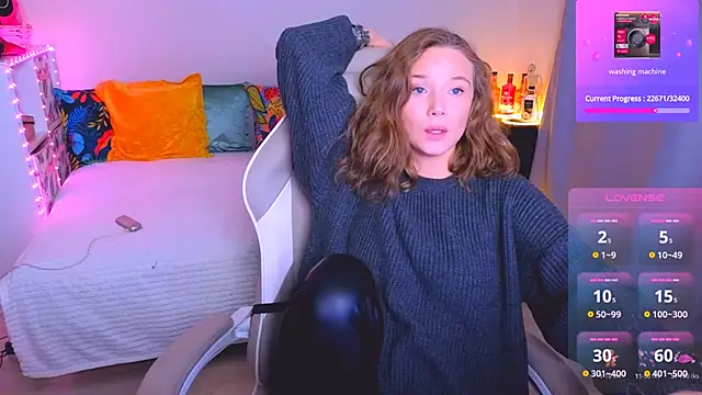 Snapshot of Karen_morris chatting on 12/15/24, 12:28 Karen morris online show from 12/15/24, 12:28