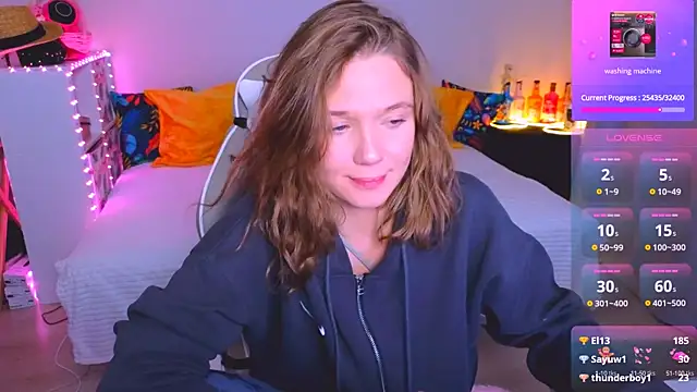 Snapshot of Karen_morris chatting on 12/17/24, 04:11 Karen morris online show from 12/17/24, 04:11