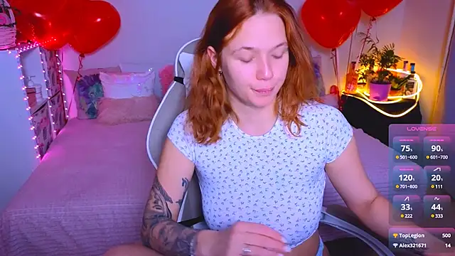 Snapshot of Karen_morris chatting on 02/19/25, 02:34 Karen morris online show from 02/19/25, 02:34