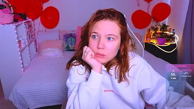 Snapshot of Karen_morris chatting on 03/18/25, 06:46 Karen morris online show from 03/18/25, 06:46