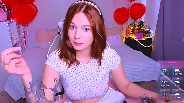 Snapshot of Karen_morris chatting on 03/21/25, 08:17 Karen morris online show from 03/21/25, 08:17