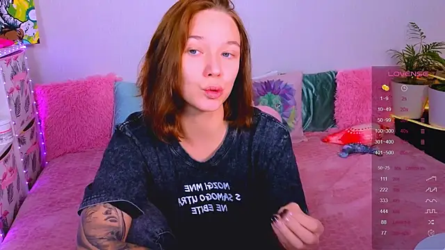 Snapshot of Karen_morris chatting on 09/27/25, 07:02 Karen morris online show from 09/27/25, 07:02