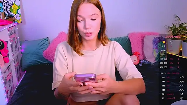 Snapshot of Karen_morris chatting on 09/30/25, 03:28 Karen morris online show from 09/30/25, 03:28