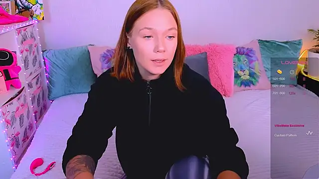 Snapshot of Karen_morris chatting on 10/06/25, 03:42 Karen morris online show from 10/06/25, 03:42