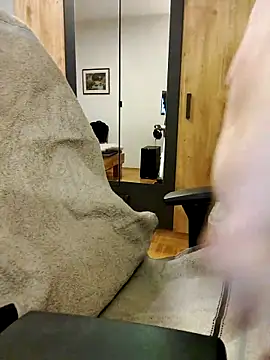 Snapshot of noidentiti chatting on 11/07/25, 11:49 noidentiti online show from 11/07/25, 11:49