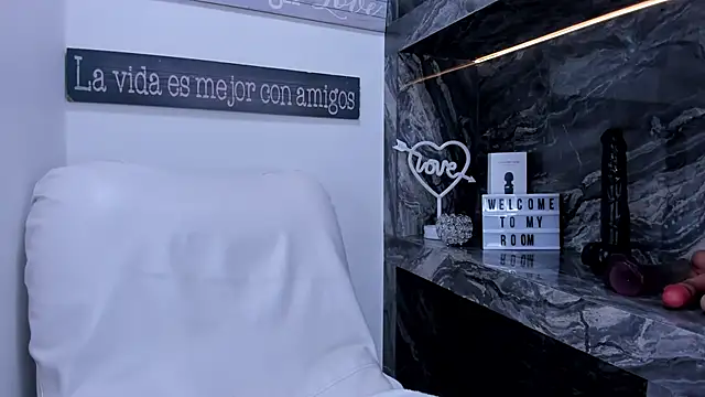 miss danika online show from 02/06/25, 11:10