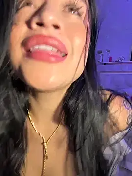 lucianaroy online show from 04/05/26, 01:58