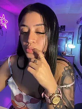 lucianaroy online show from 05/28/26, 04:37