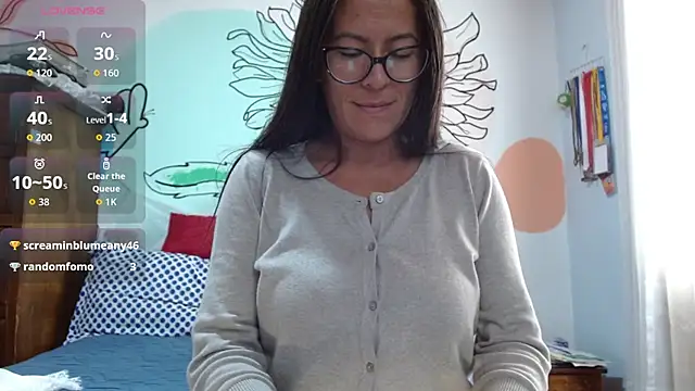 Snapshot of lupita84 chatting on 09/23/25, 06:44 lupita84 online show from 09/23/25, 06:44