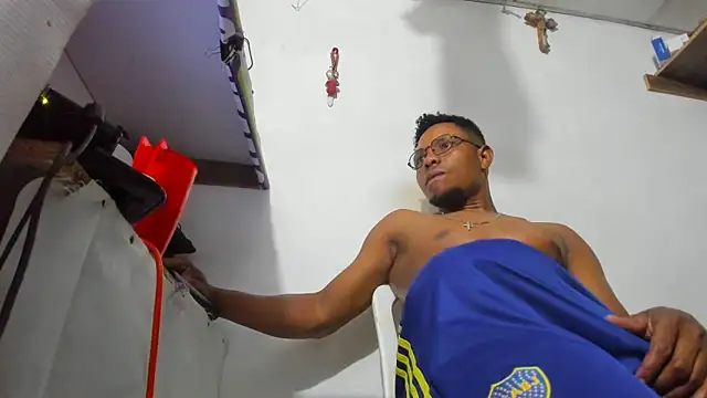 hugo3918  online show from 02/10/26, 03:49