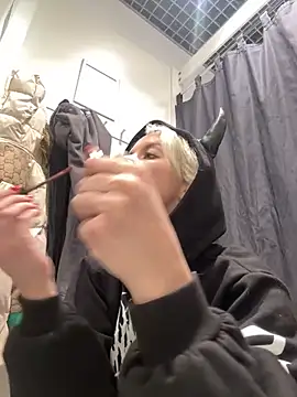 LikaCat online show from 02/10/25, 04:19