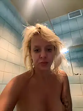 LikaCat online show from 09/10/25, 03:06