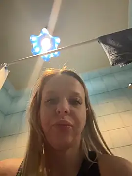 LikaCat online show from 12/15/25, 03:33