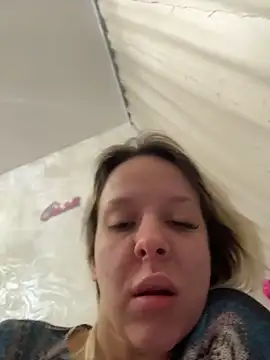 LikaCat online show from 02/11/26, 04:17