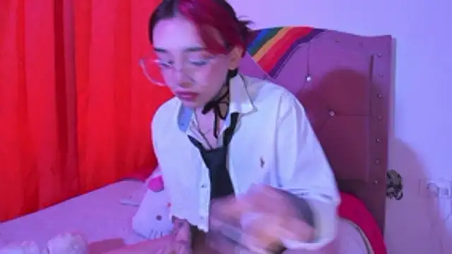 Snapshot of IrisMagiic chatting on 11/10/25, 07:46 IrisMagiic online show from 11/10/25, 07:46