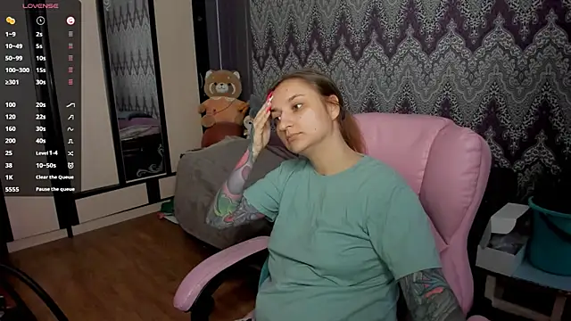 Snapshot of AlexRacc00n chatting on 01/23/25, 04:52 AlexRacc00n online show from 01/23/25, 04:52