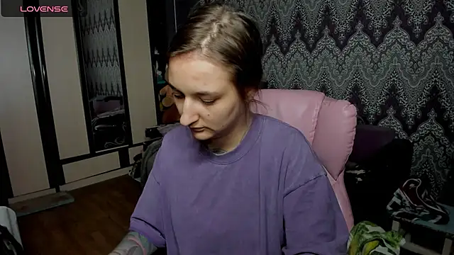 Snapshot of AlexRacc00n chatting on 02/01/25, 03:28 AlexRacc00n online show from 02/01/25, 03:28