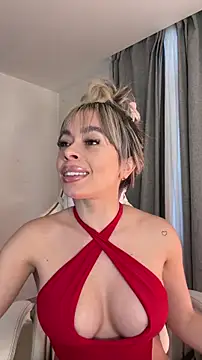 Snapshot of Alison_Diaz17 chatting on 11/12/25, 10:30 Alison Diaz17 online show from 11/12/25, 10:30