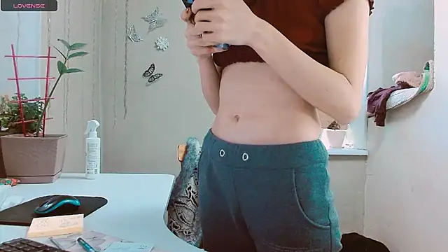 Snapshot of RosaJil chatting on 02/07/25, 02:04 RosaJil online show from 02/07/25, 02:04