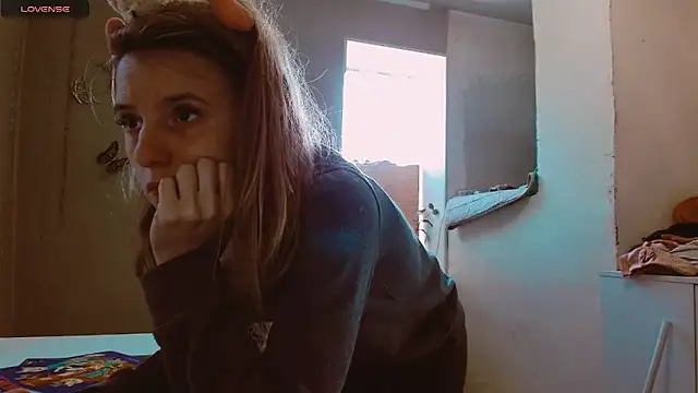 Snapshot of RosaJil chatting on 03/21/25, 01:12 RosaJil online show from 03/21/25, 01:12