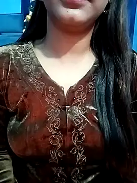 Snapshot of Gulabo-jaan chatting on 12/28/24, 08:26 Gulabo-jaan online show from 12/28/24, 08:26