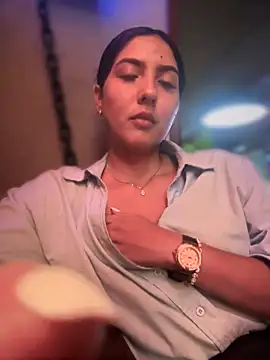 MarianaBenz online show from 02/28/25, 01:37