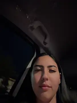Snapshot of MarianaBenz chatting on 06/29/26, 02:51 MarianaBenz online show from 06/29/26, 02:51