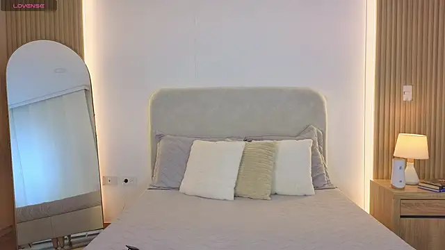 KristennBlue online show from 05/16/26, 05:12