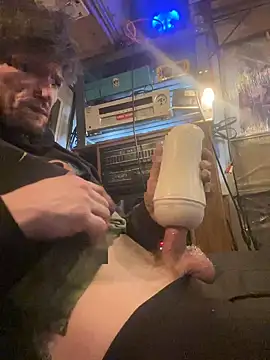 Snapshot of Followthepiper chatting on 01/19/25, 11:00 Followthepiper online show from 01/19/25, 11:00