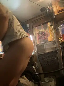 Snapshot of Followthepiper chatting on 02/04/25, 08:49 Followthepiper online show from 02/04/25, 08:49