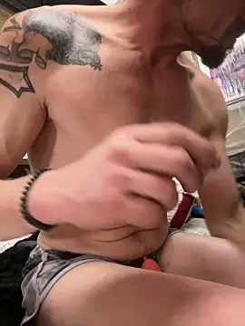 Snapshot of Followthepiper chatting on 03/23/25, 12:26 Followthepiper online show from 03/23/25, 12:26